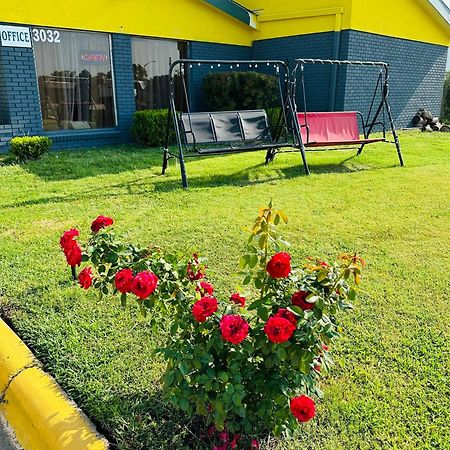 Travel Inn & Suites Emporia Luaran gambar