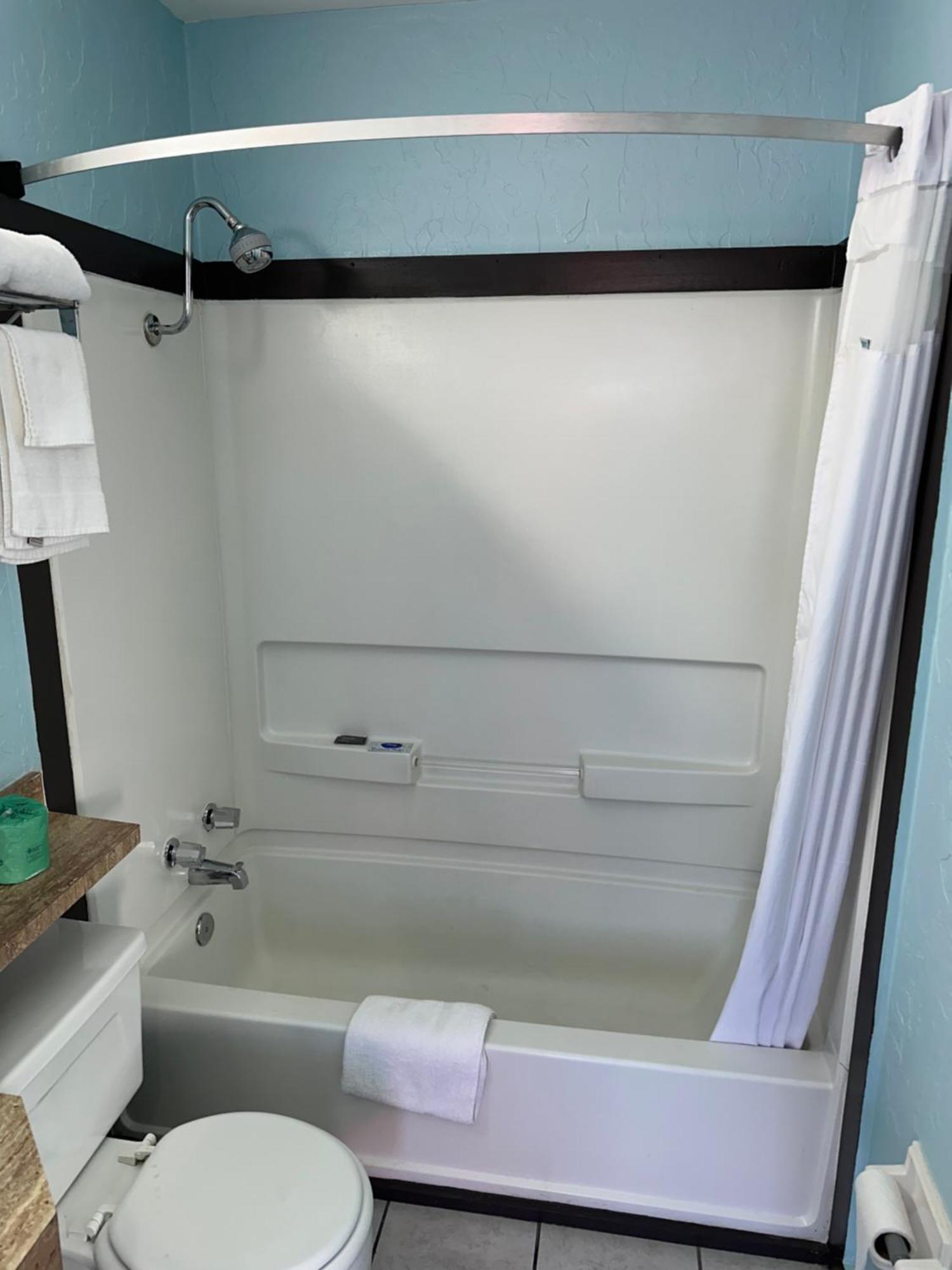 Travel Inn & Suites Emporia Luaran gambar