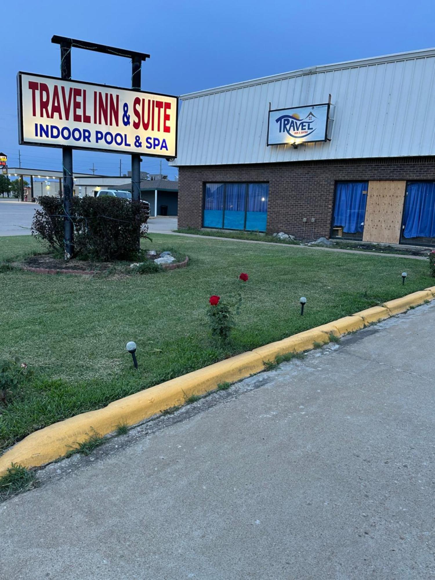 Travel Inn & Suites Emporia Luaran gambar