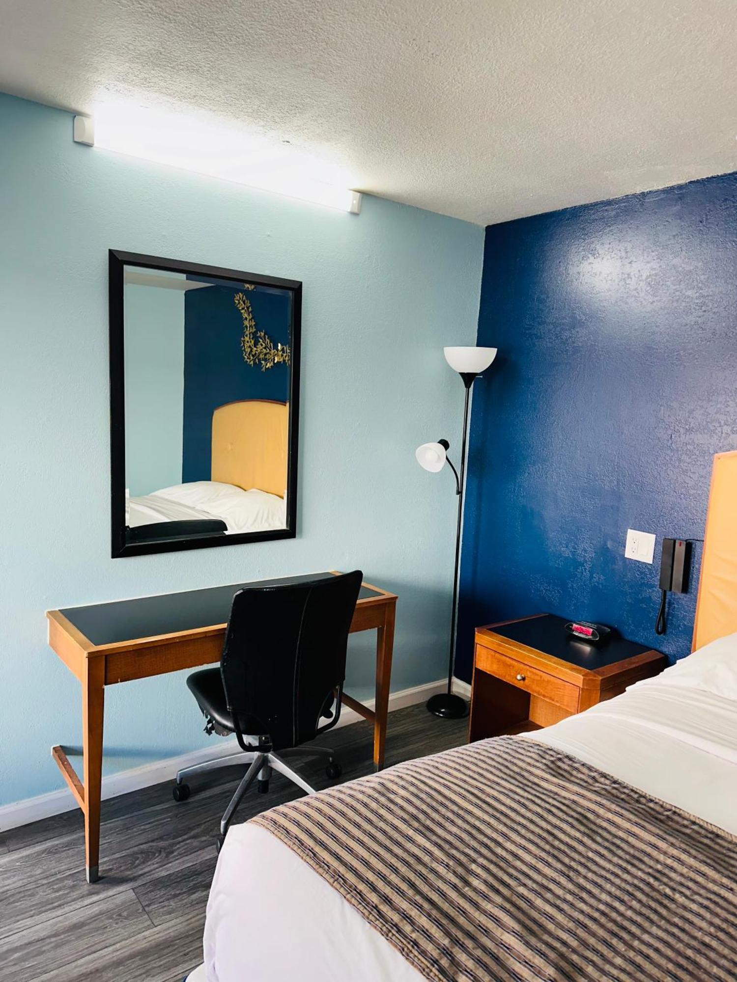 Travel Inn & Suites Emporia Luaran gambar