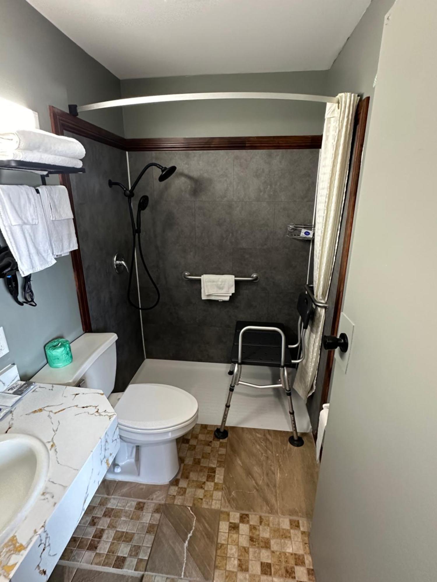 Travel Inn & Suites Emporia Luaran gambar
