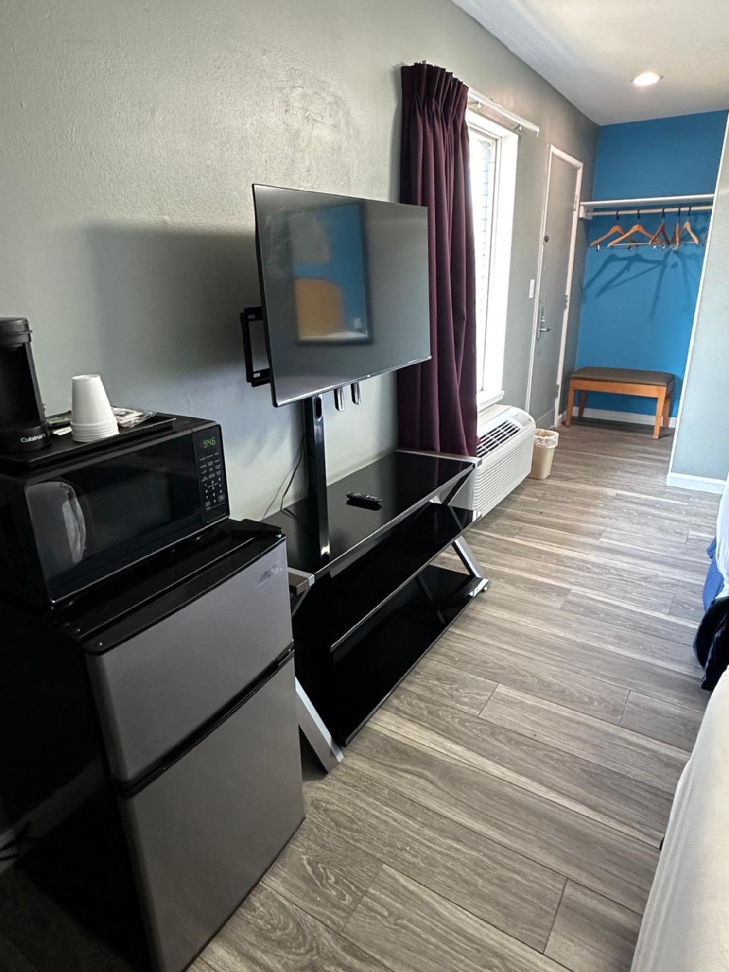 Travel Inn & Suites Emporia Luaran gambar